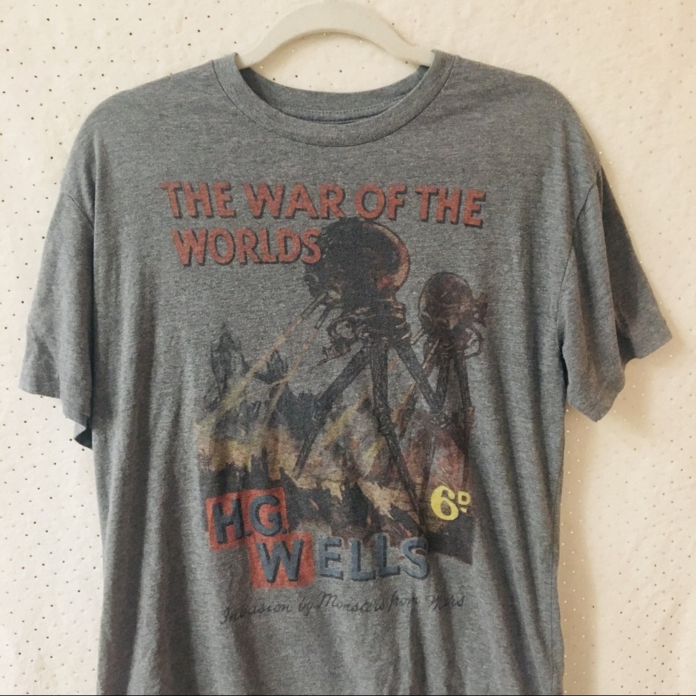 ⭐️3/$20⭐️ War Of The Worlds T-Shirt